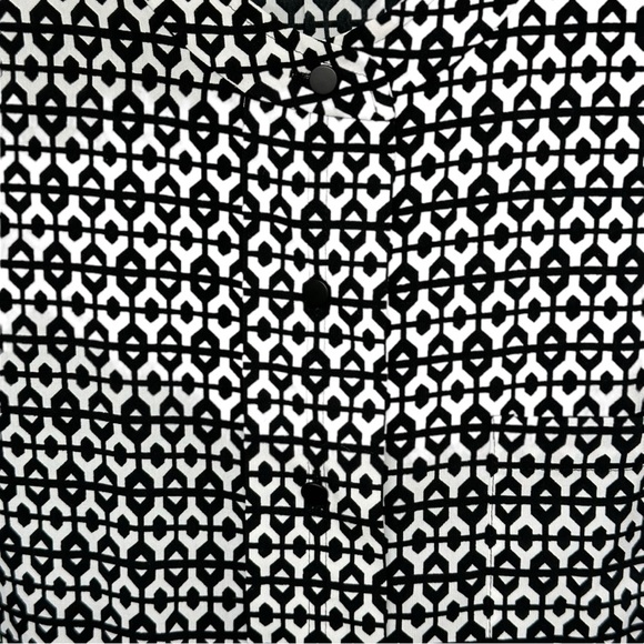 343 - BLACK & WHITE BLOUSE/TOP LARGE - Picture 10 of 15